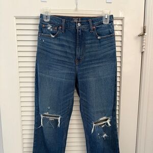 Abercrombie & Fitch Ultra High Rise Straight Jeans – Distressed Denim (Size 29)